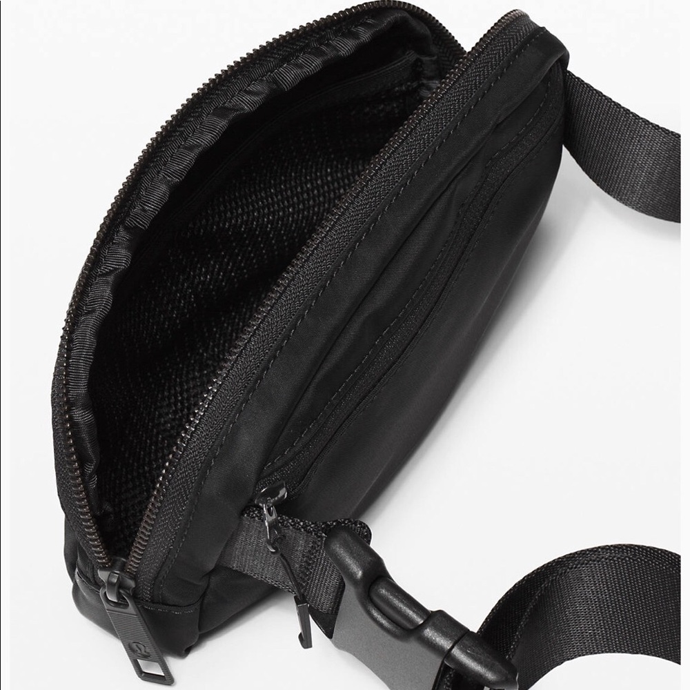 Lululemon everywhere belt bag black - Picture 8 of 10